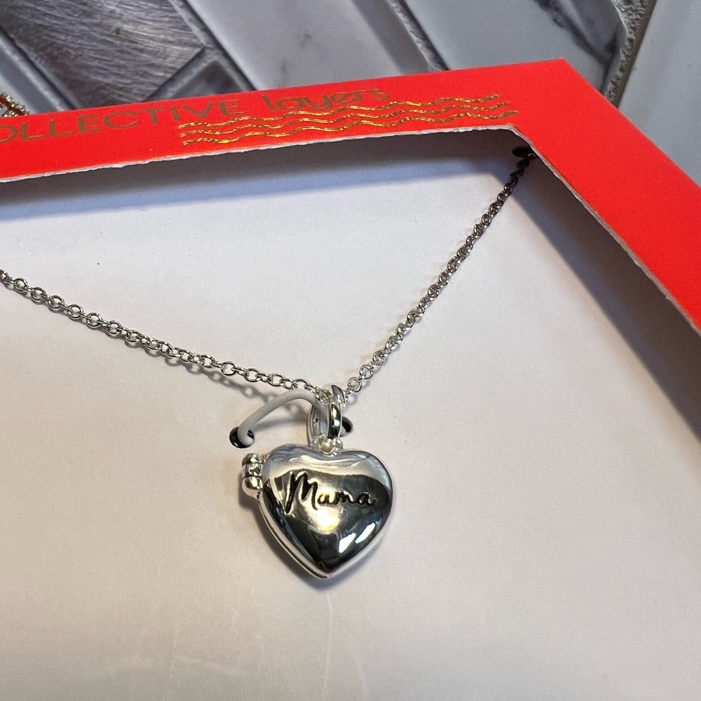 NIB Mother Locket Mama Heart Dainty Silver Locket